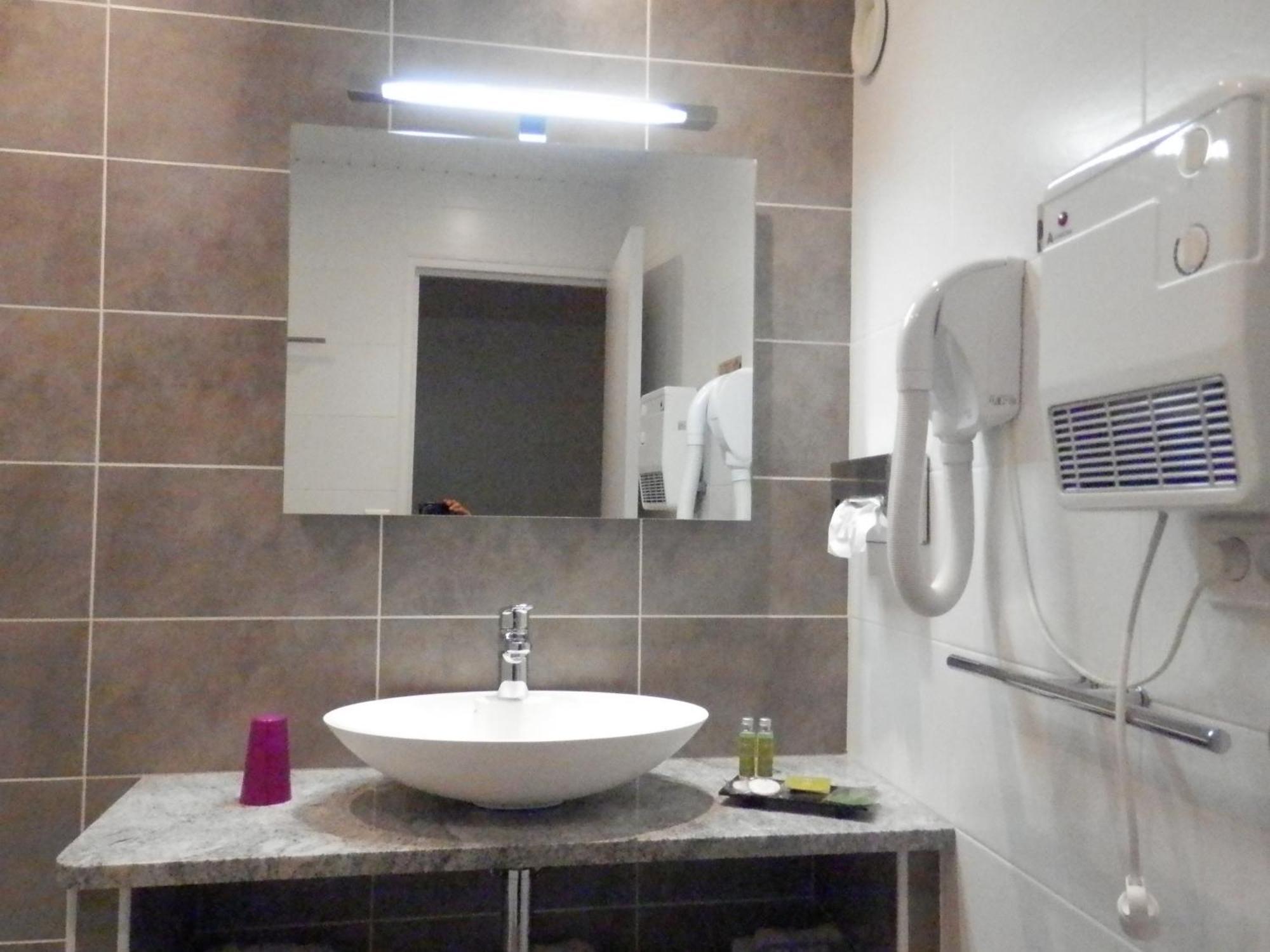 Bristol Logis Cit'Hotel Périgueux Centre Habitación foto